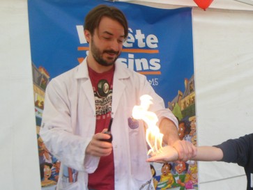 animation "les Rigolades scientifiques" par les Savants Fous
